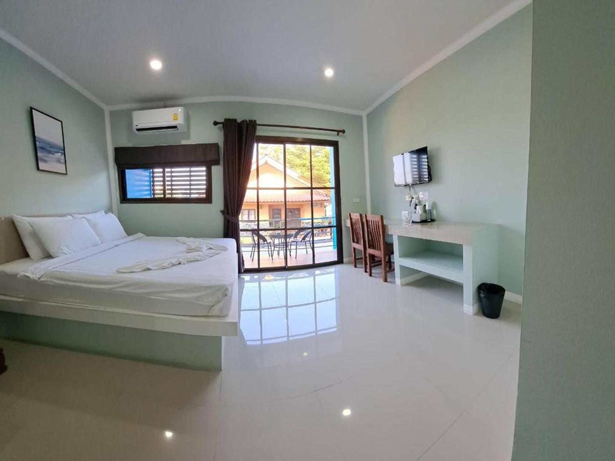 J & Ariya Hotel Near Samui Airport And Koh Phangan Pier Bophut Extérieur photo