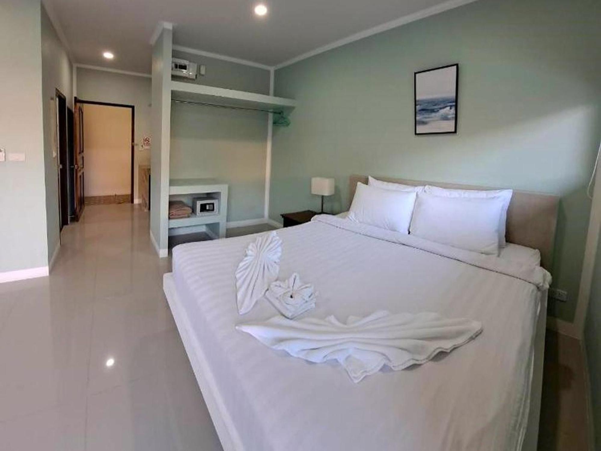 J & Ariya Hotel Near Samui Airport And Koh Phangan Pier Bophut Extérieur photo